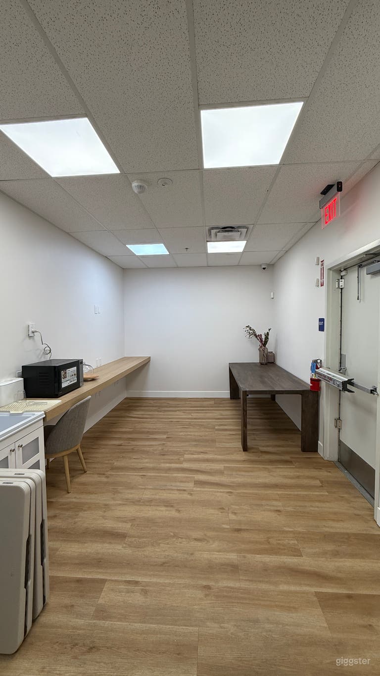  Modern Boutique Meeting & Workshop Space in Orange County 