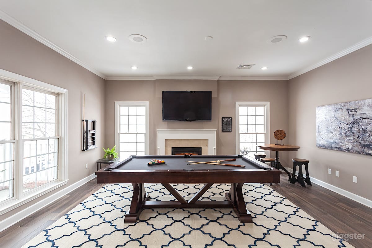 Classic, Versatile Clubhouse in Outer Richmond Photo 2