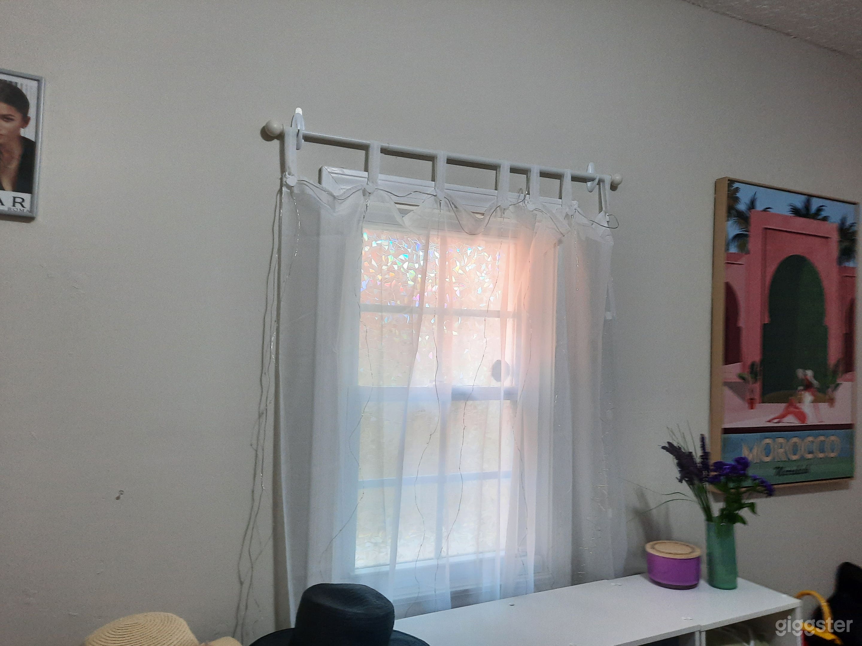 Creative Studio Basement Photo 4