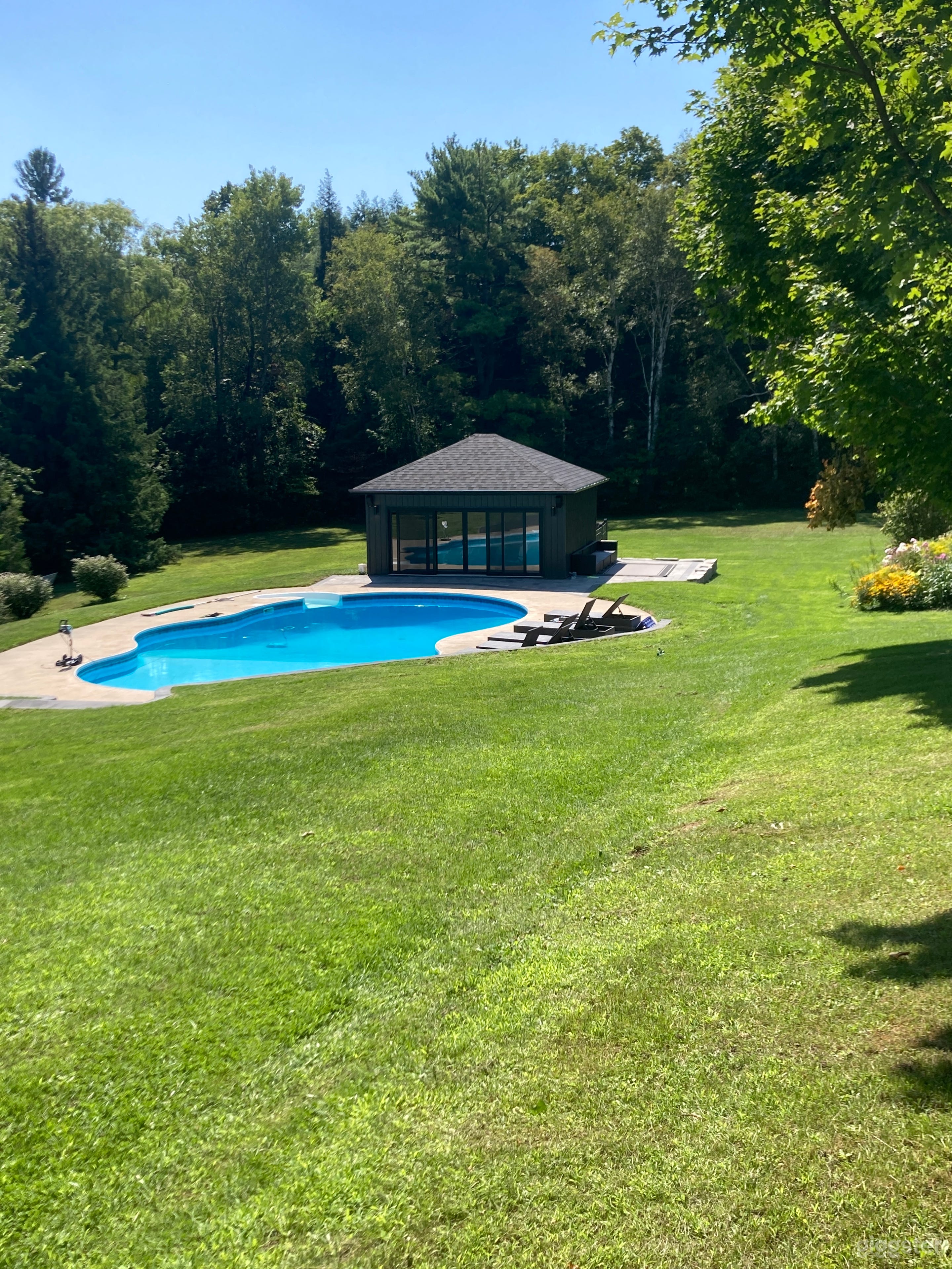 Stone House, Private Pond &amp; Mature Forest Photo 2