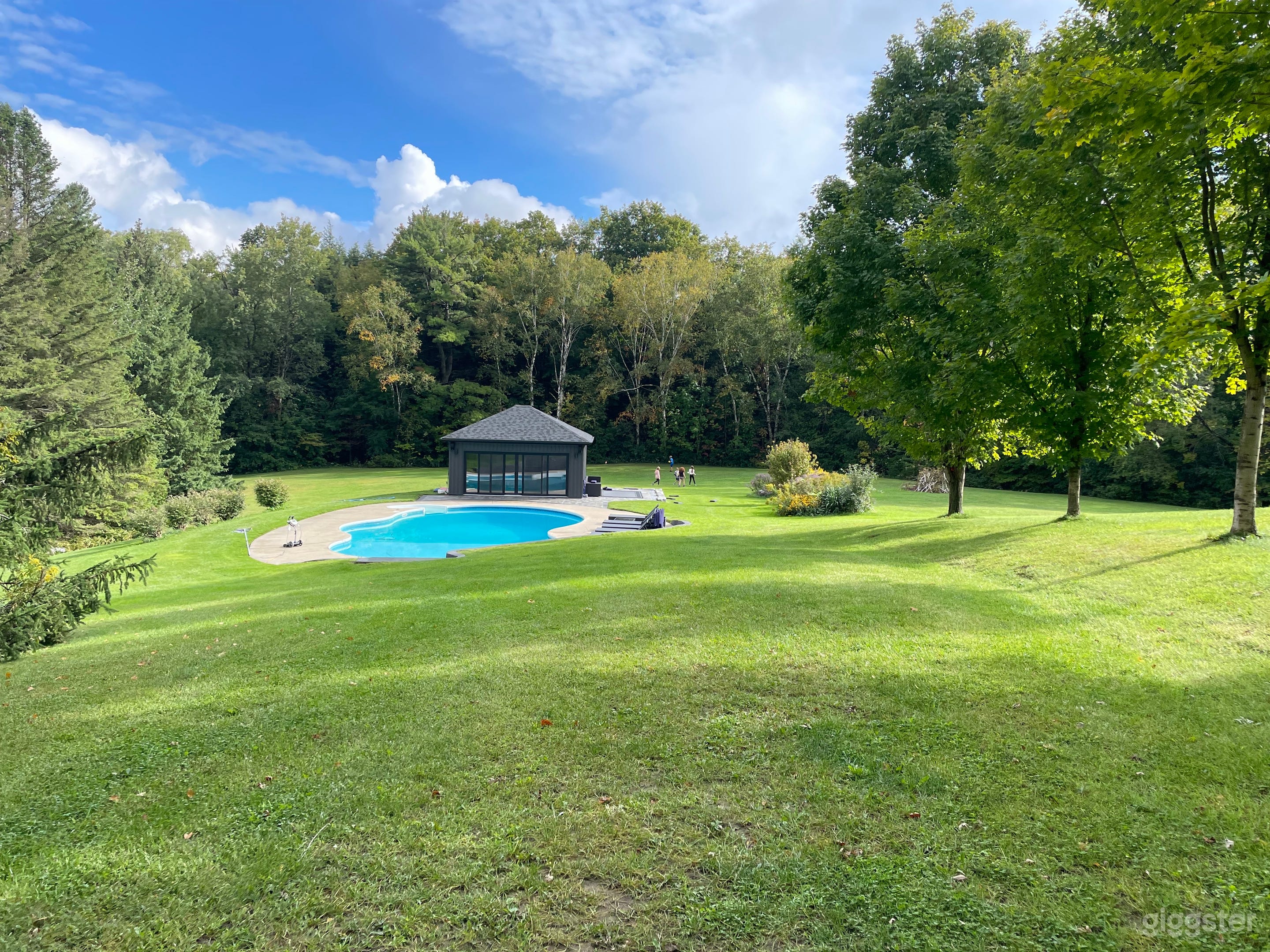 Stone House, Private Pond &amp; Mature Forest Photo 1