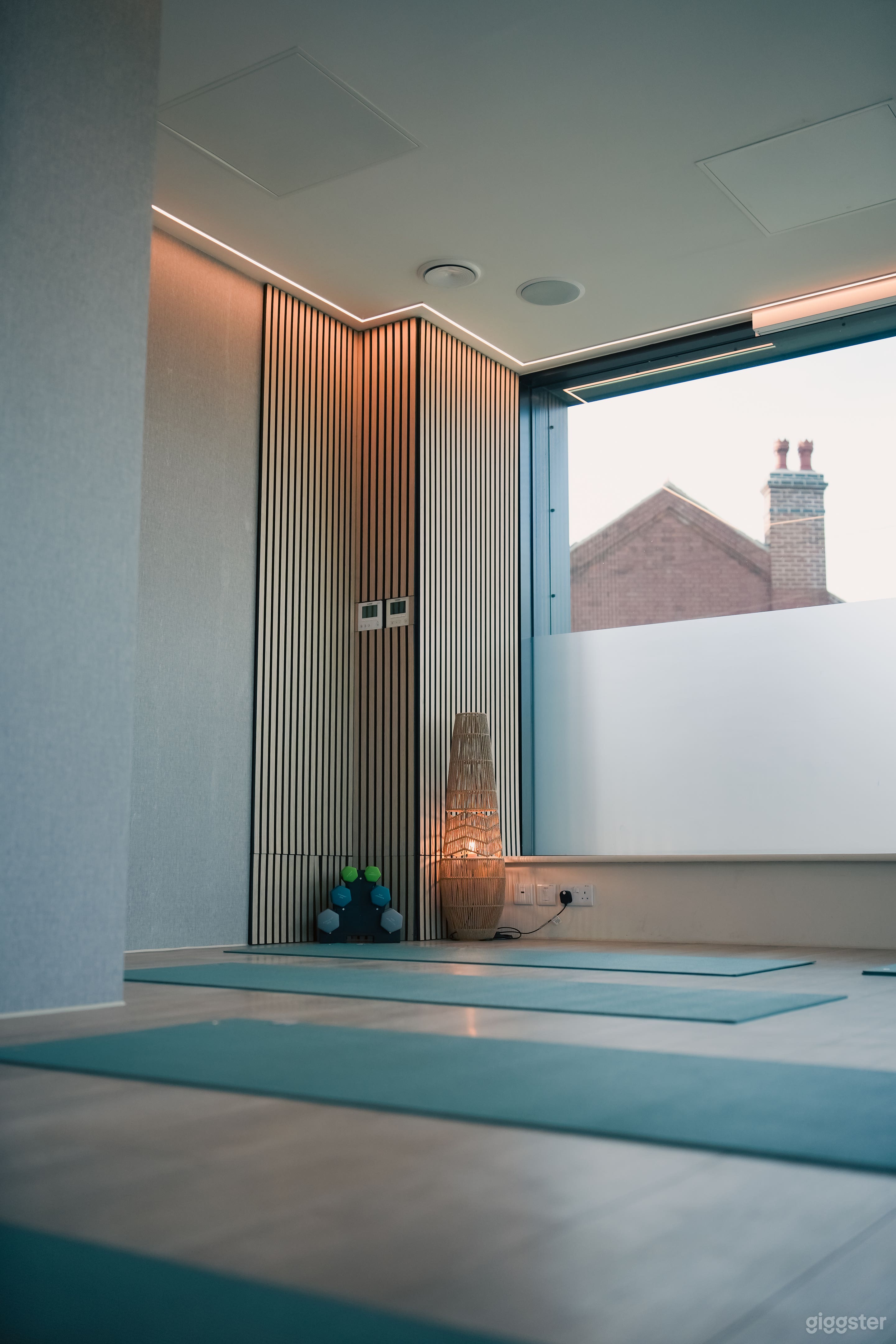 Modern, spa style, health and wellness centre Photo 3