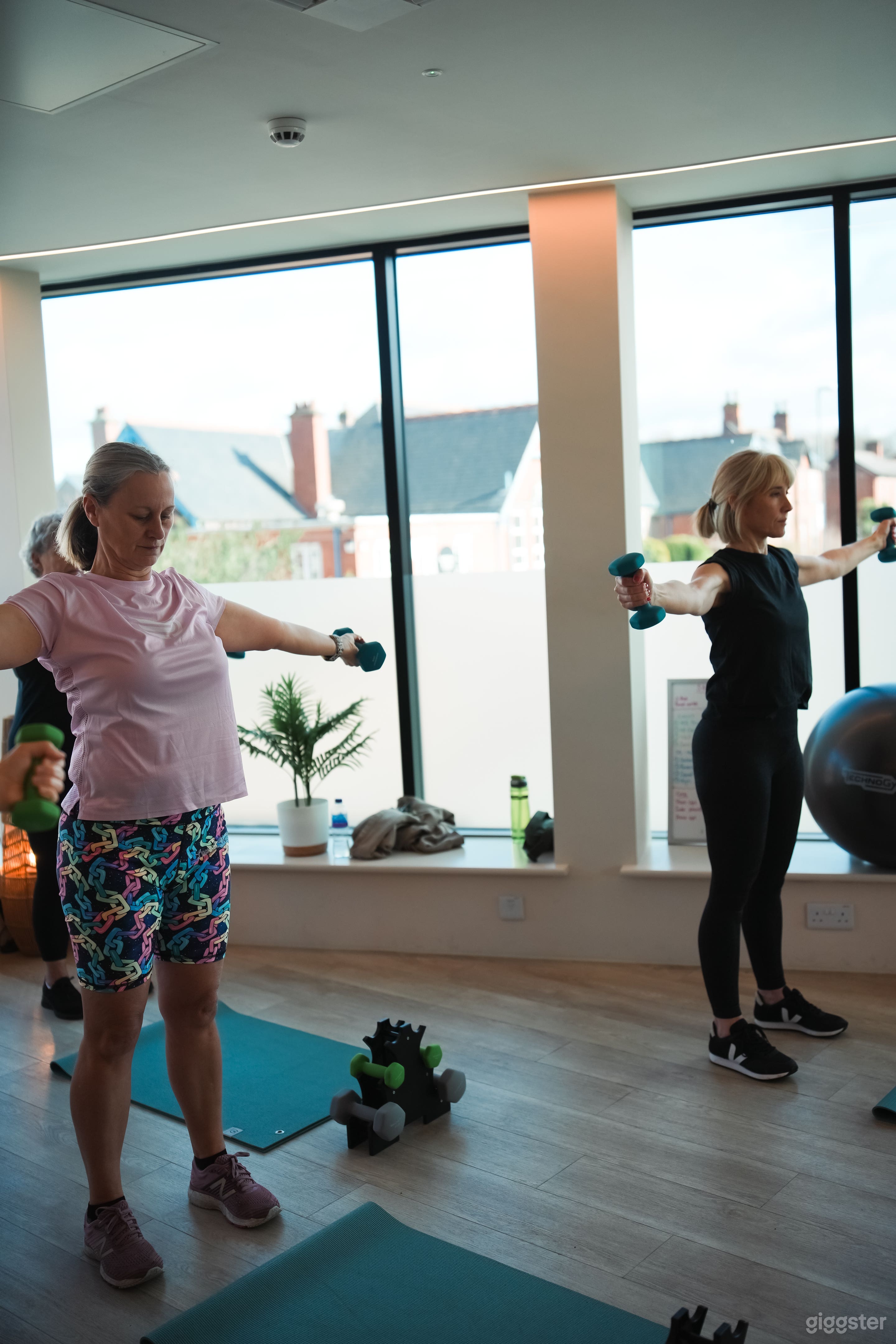 Modern, spa style, health and wellness centre Photo 4