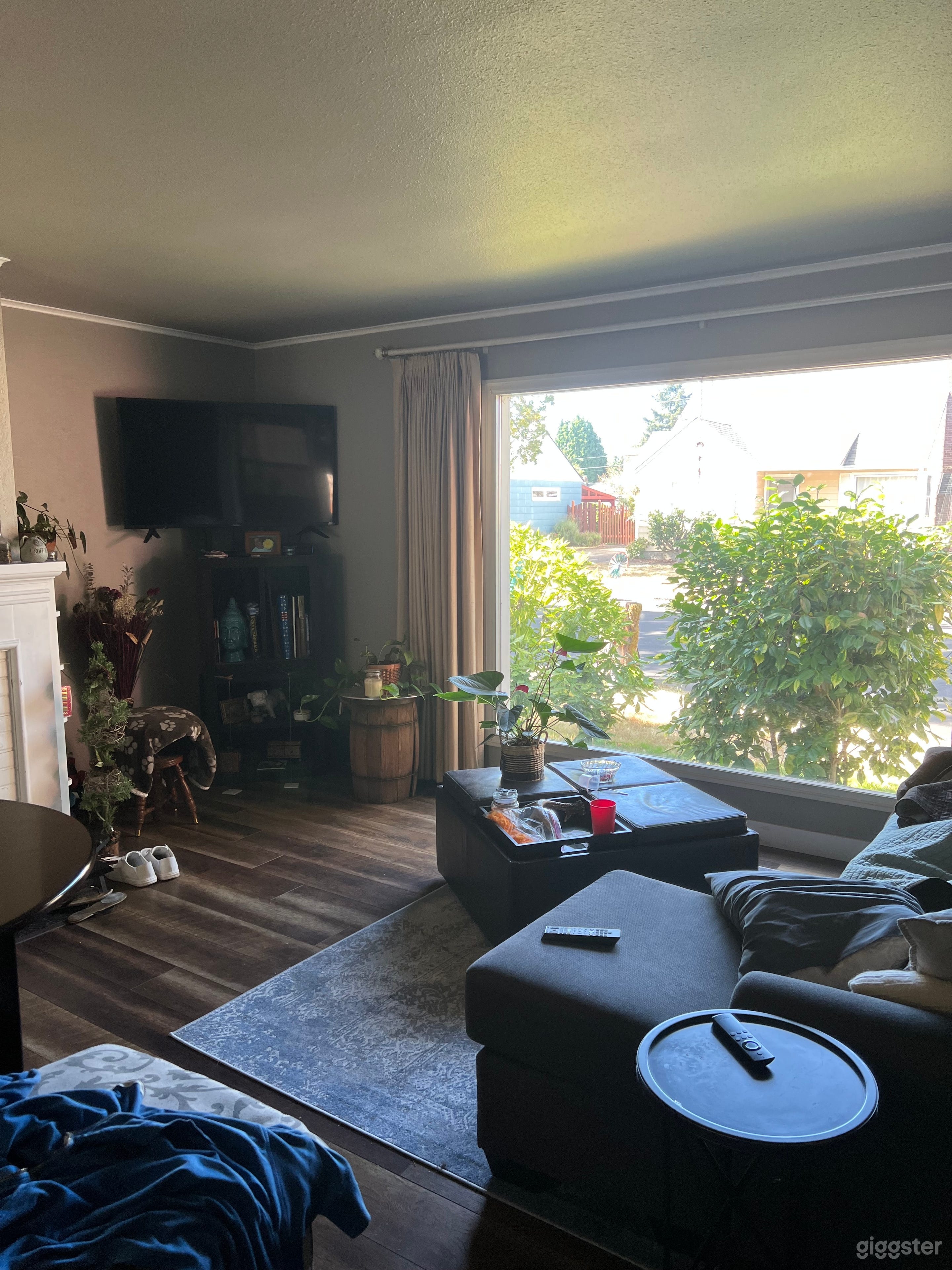 1940’s SFH in Beautiful Neighborhood Photo 2