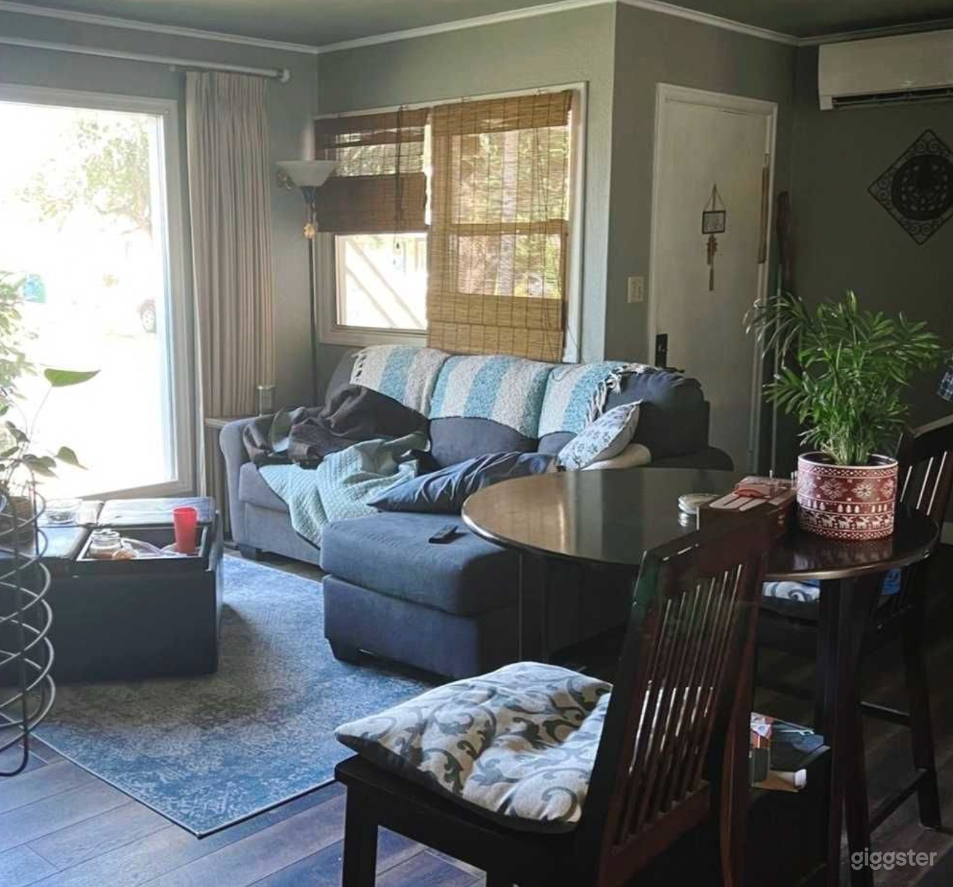 1940’s SFH in Beautiful Neighborhood Photo 1