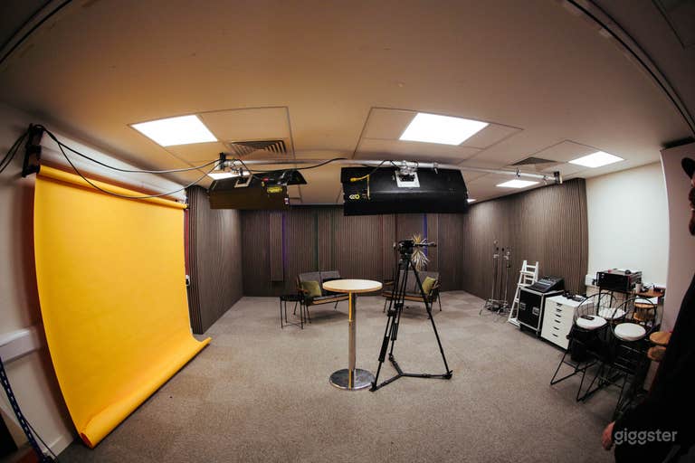  Cambridge Podcast Studio 