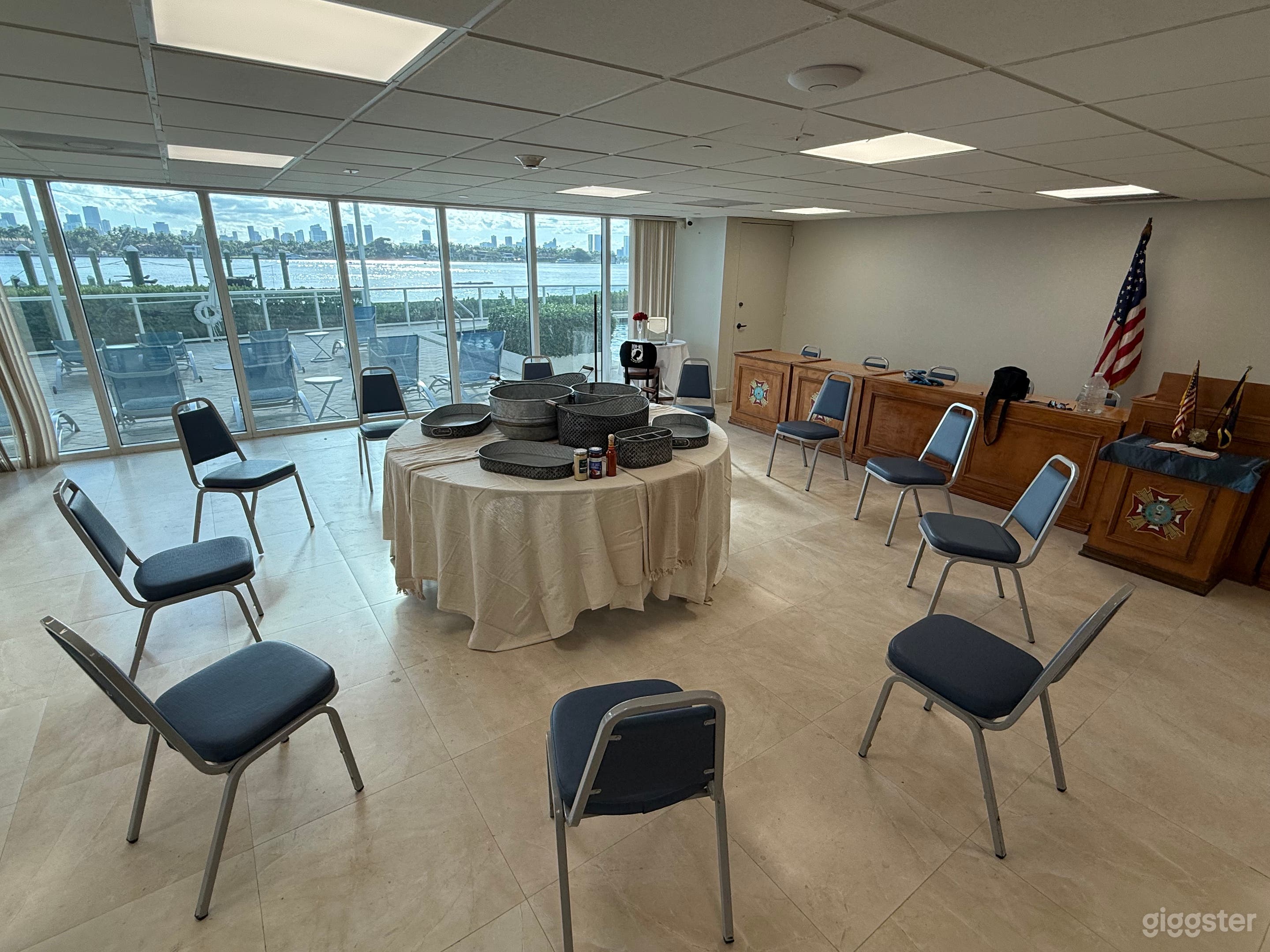 South Beach VFW, Water Views and Private Parking Photo 1