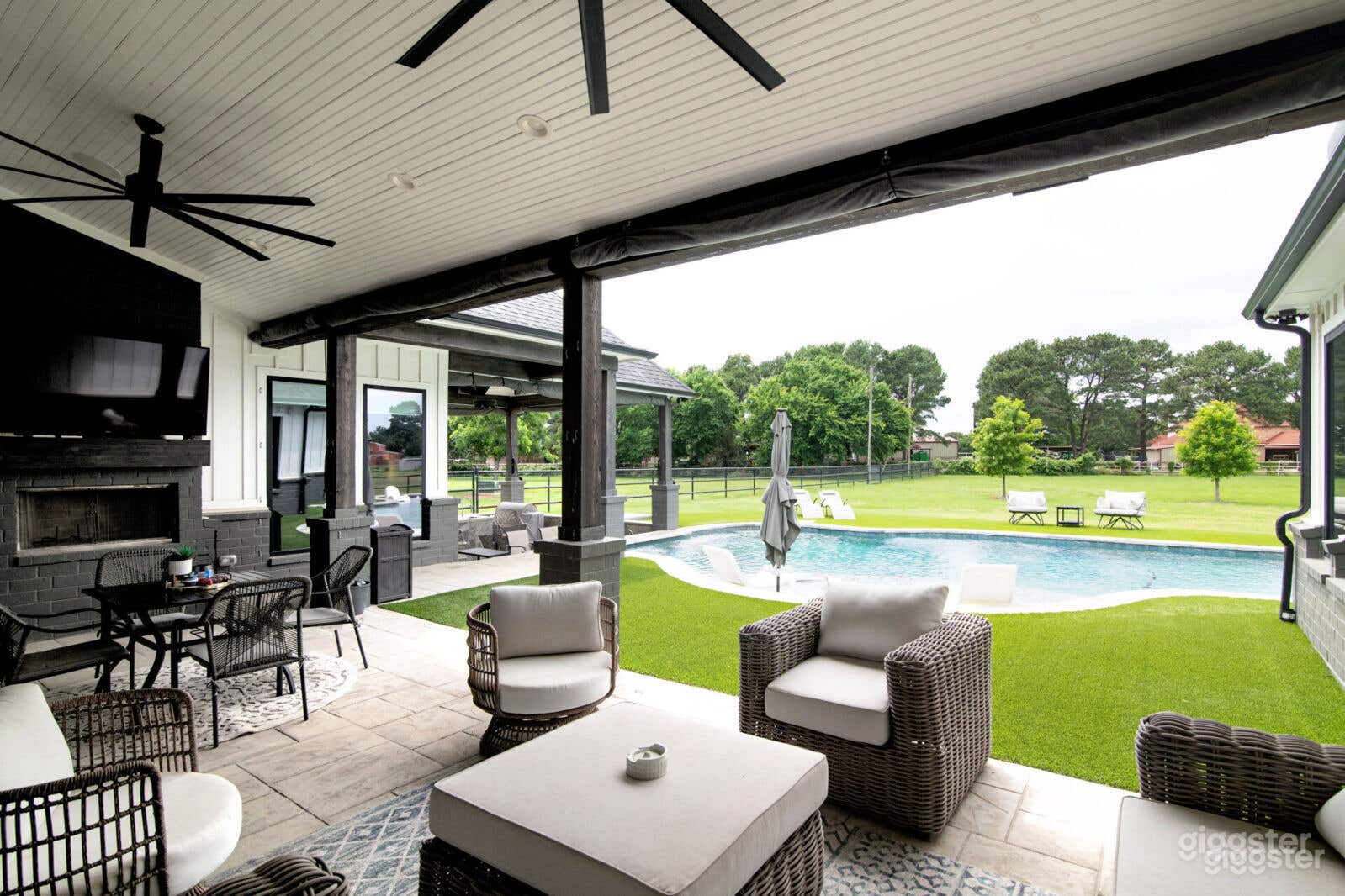 Country Backyard Oasis Photo 3