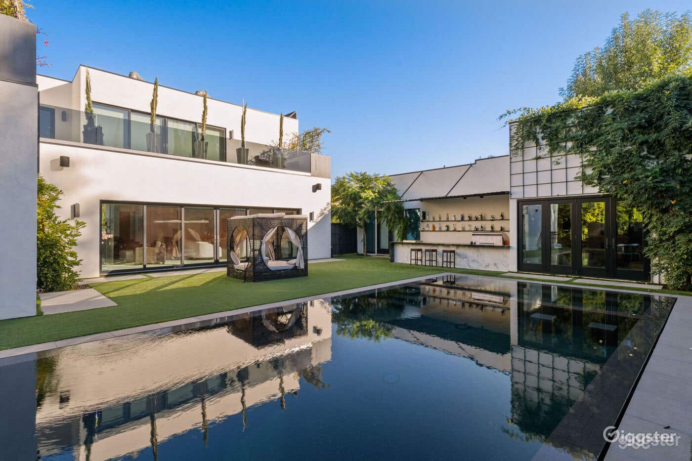  MODERNIST HOME &amp; PRODUCTION MASTERPIECE/POOL Photo 3
