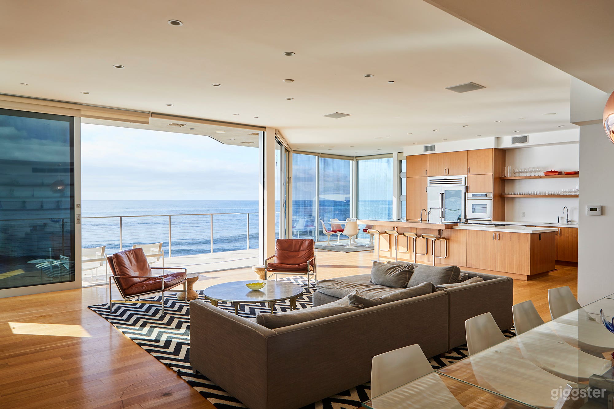 Pacific Horizon Photo 1