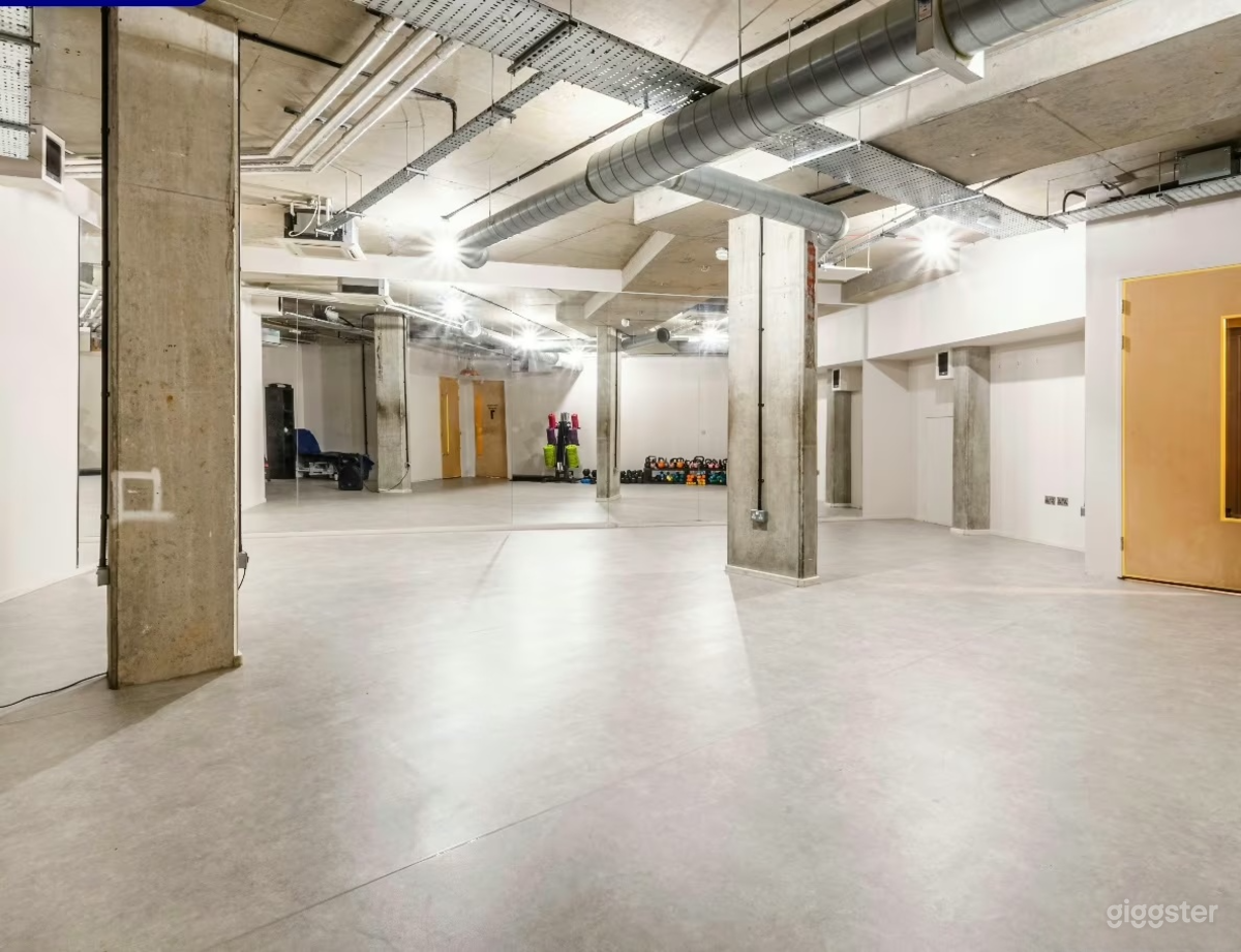 Industrial-Chic Studio Hub | 3,300 sqft Creative & Wellness Photo 2