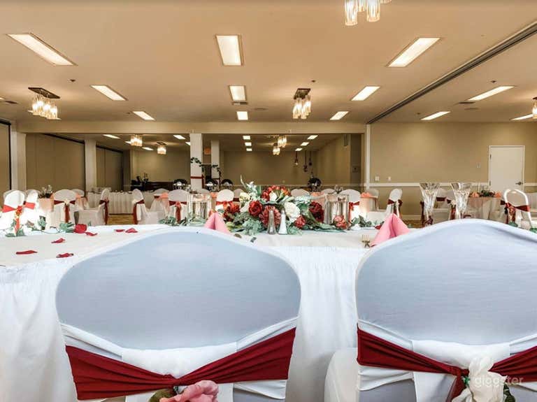  Airy Hotel Ballroom in Lincoln 