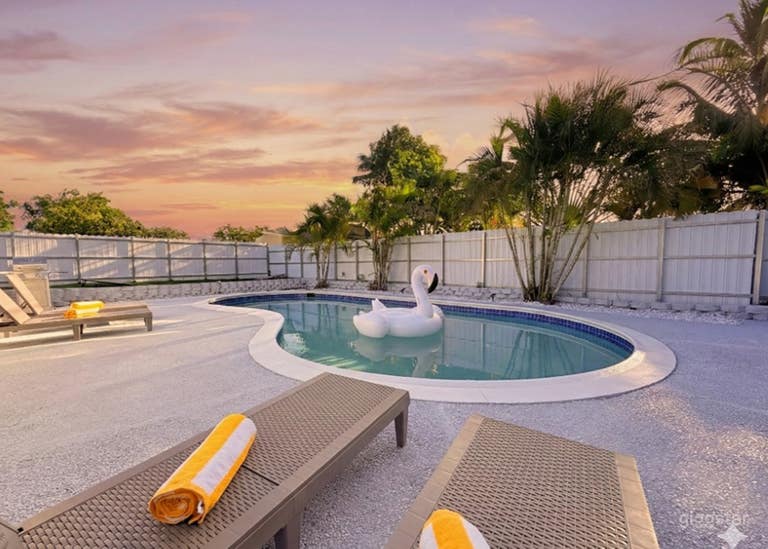  Private Heated Outdoor Pool Oasis in Fort Lauderdale 