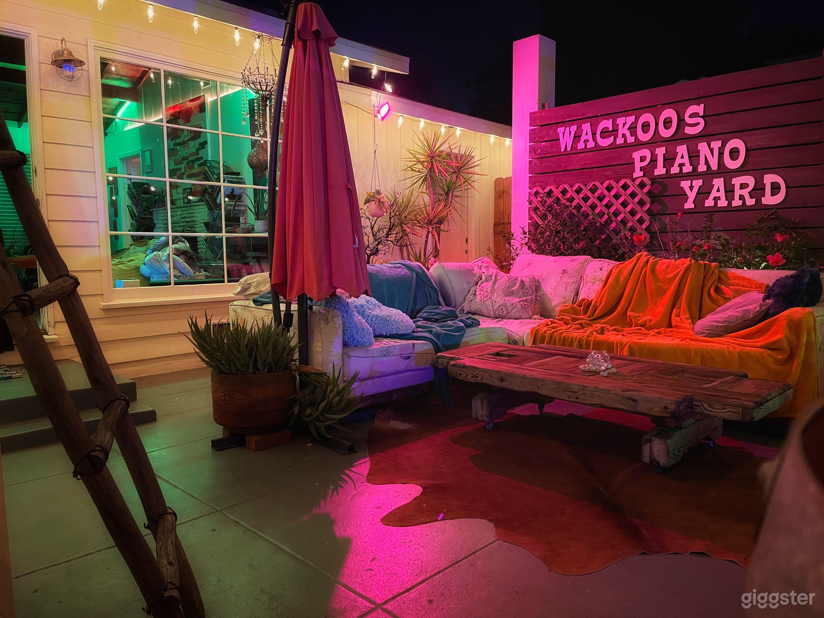 Wackoo's Piano Yard Photo 3