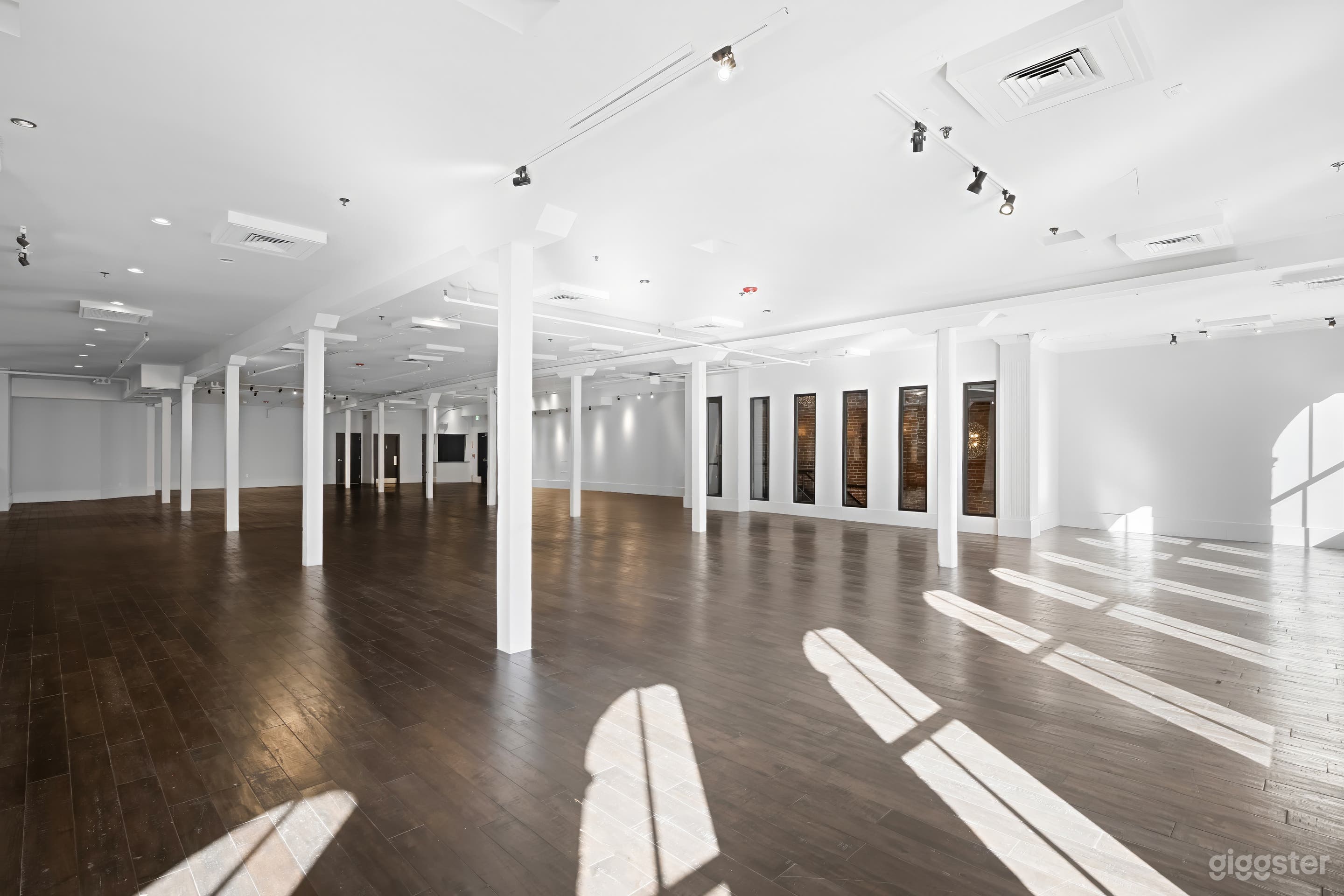 Apollo Hall @ Larimer Square Photo 2