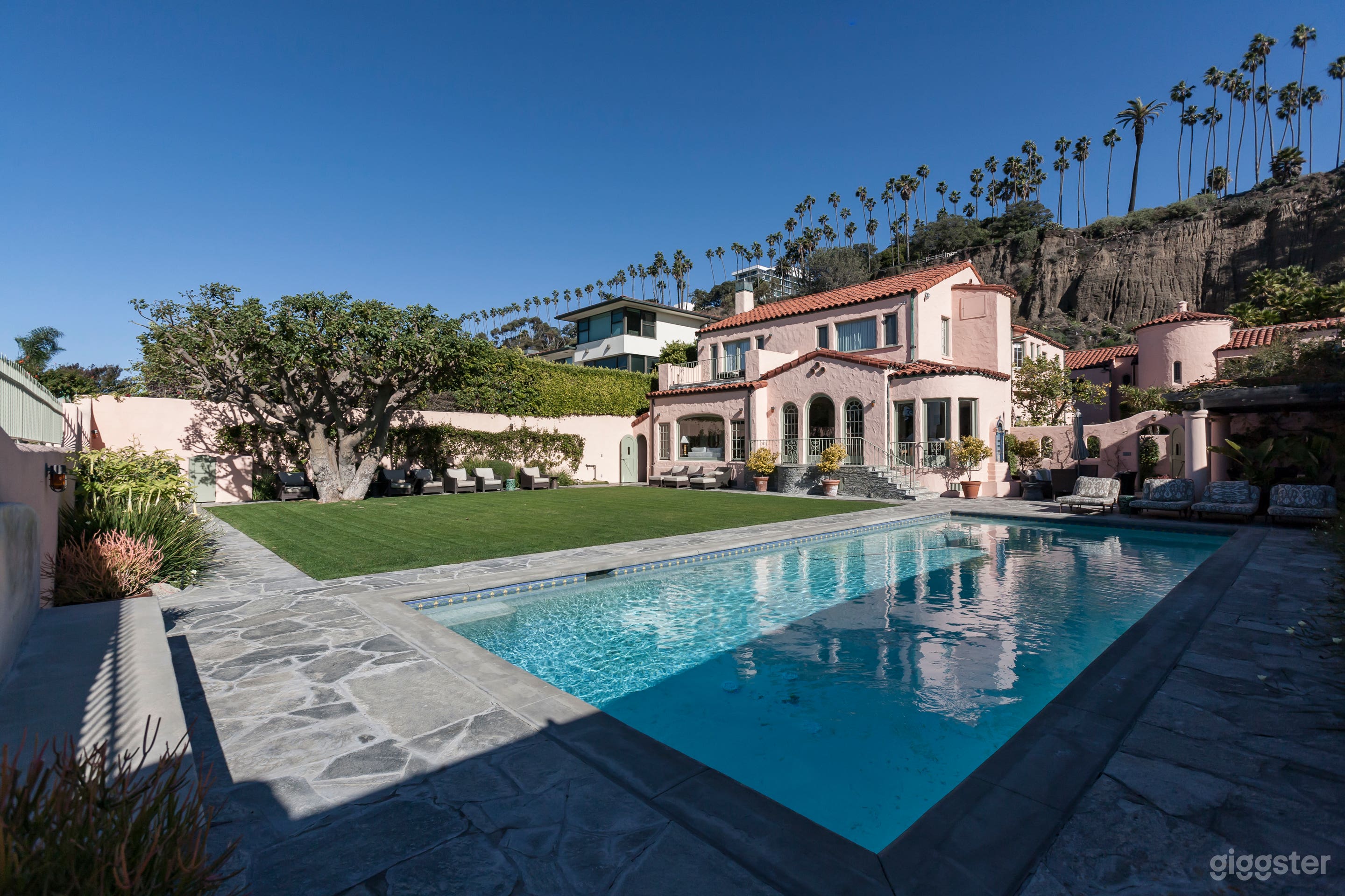 Spanish Coral Sands  Photo 1