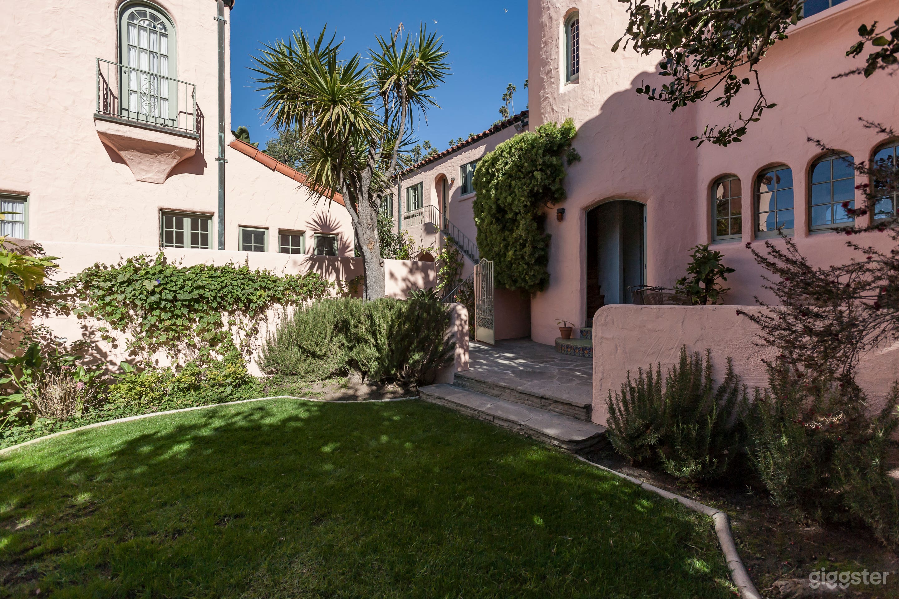 Spanish Coral Sands  Photo 2