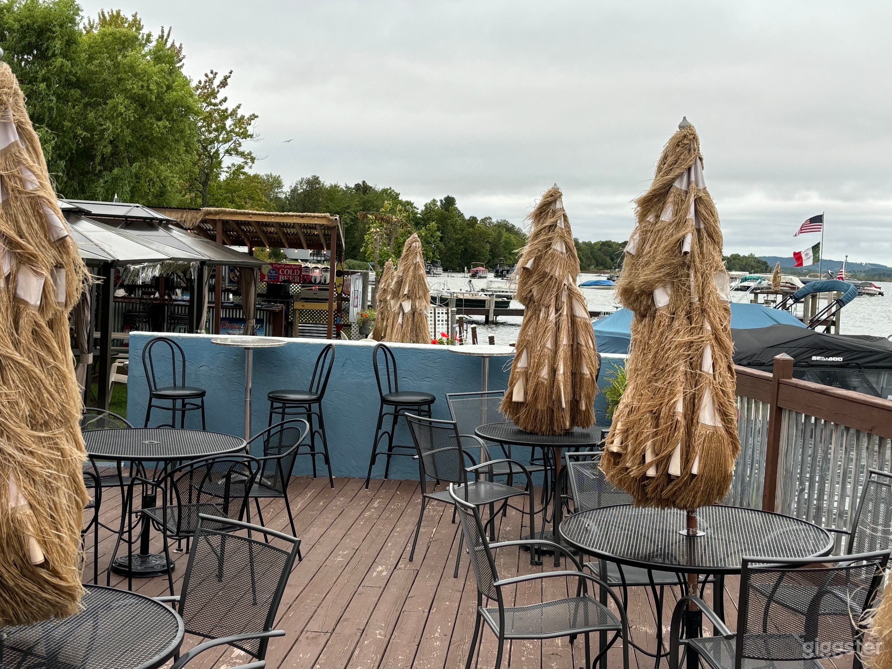Tiki bar, marina and campground on Lake Leelanau!🏖 Photo 1