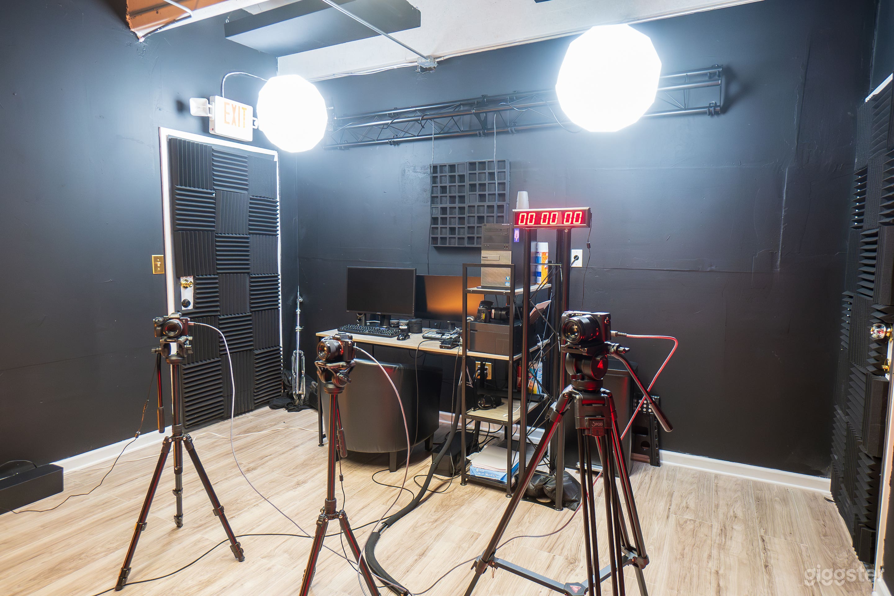 Our team is well-versed in operating our state-of-the-art equipment to ensure professional results