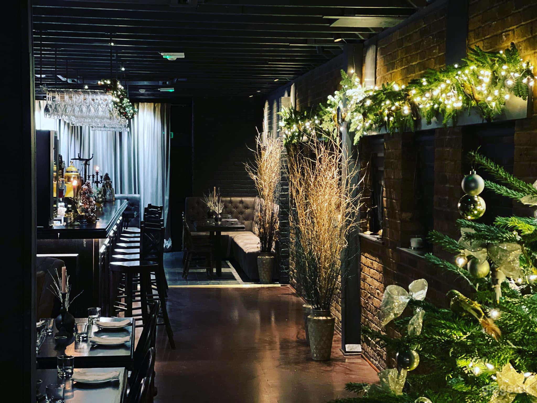 Modern and Cozy Bar and Kitchen Photo 1