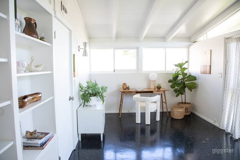  Office Area in the Guest Bedroom 