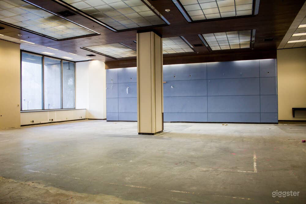 Blank Ground floor bank suite Photo 4