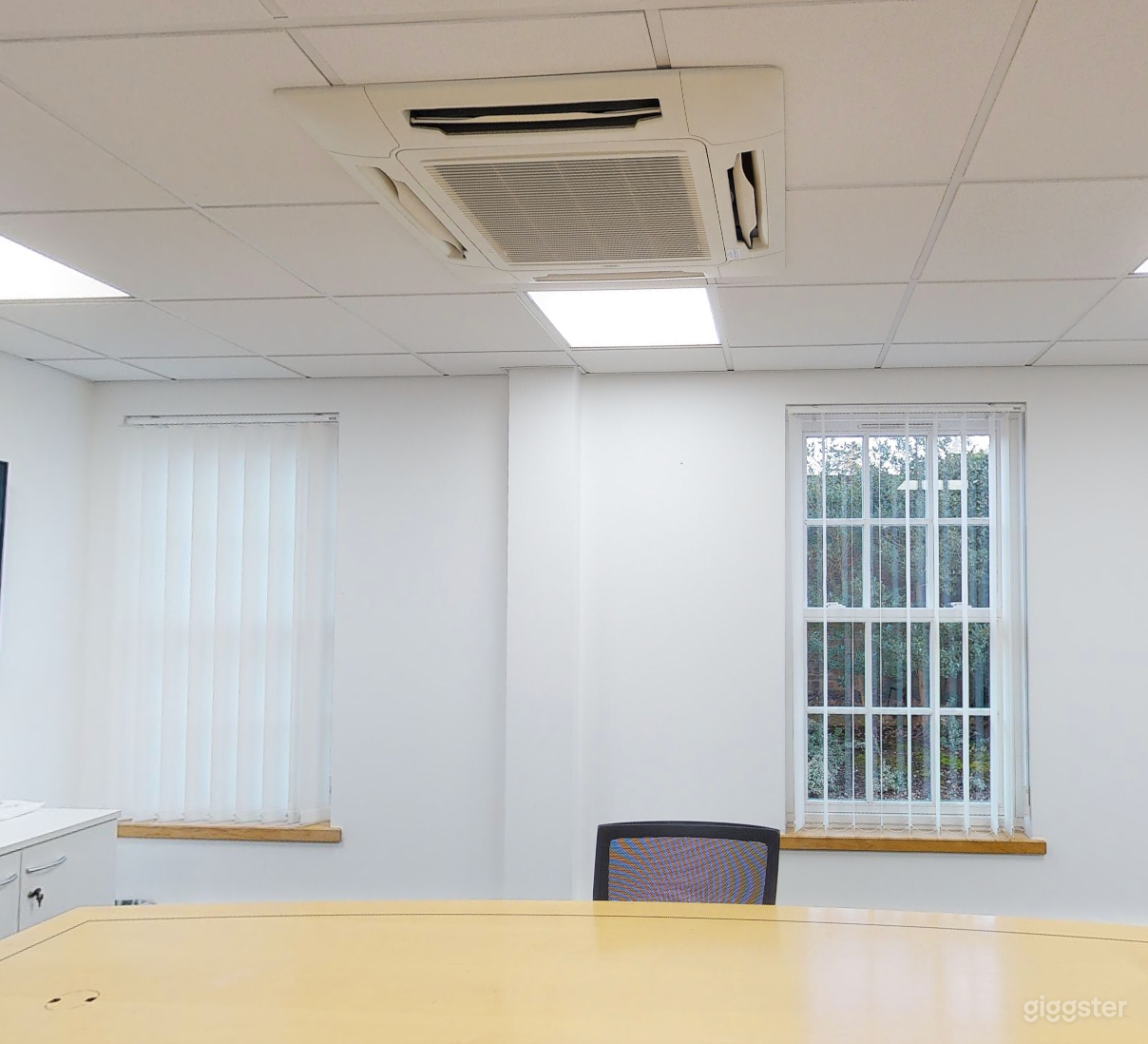 Morley Meeting Room for 10 Persons Photo 2