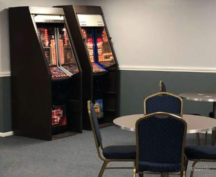  Twister Room for Traditional Pub Games 