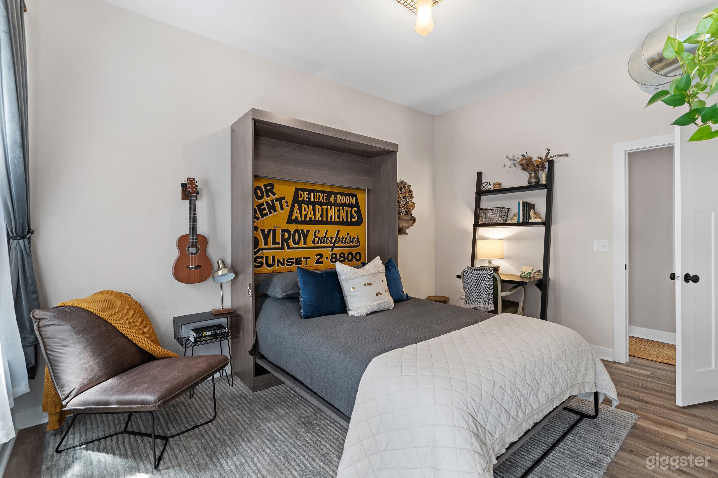 Historic Walker's Point dig w/ vintage vibes Photo 3