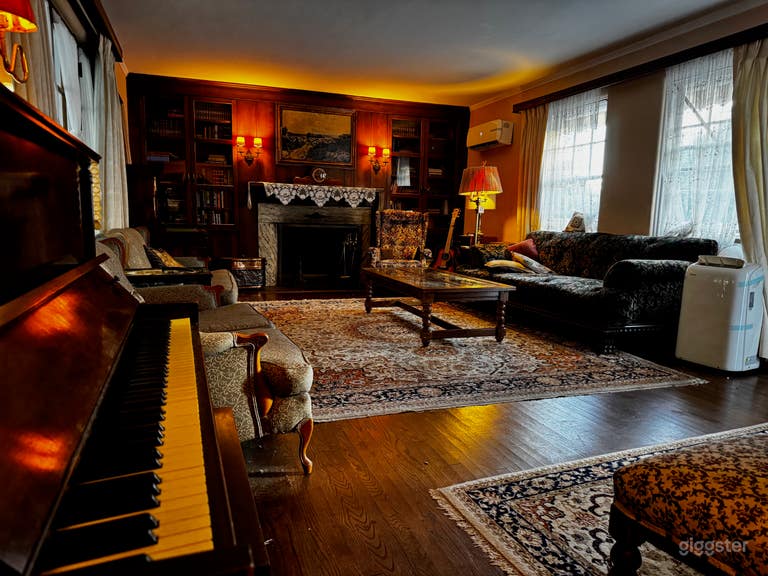  Chateau de Chauseé: Timeless living in a timeless town 