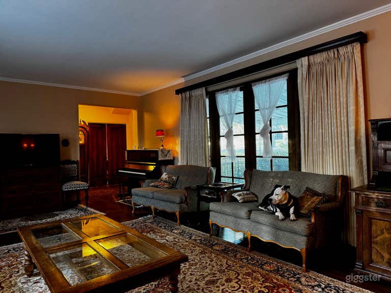  Chateau de Chauseé: Timeless living in a timeless town 