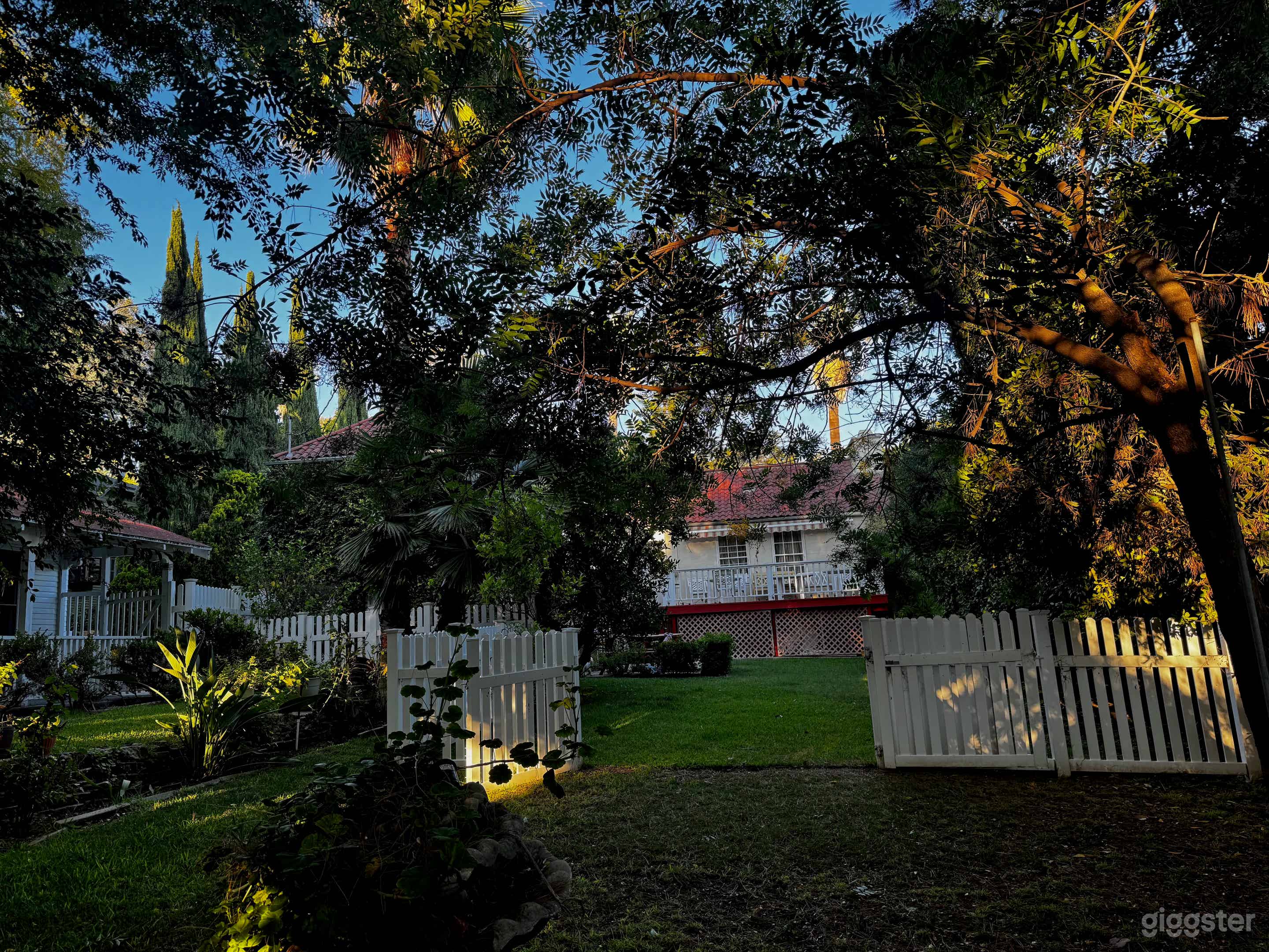 Chateau de Chauseé: Timeless living in a timeless town Photo 4