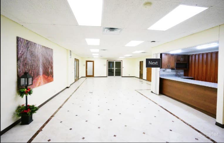 Center Hall - Near O’Hare Photo 1