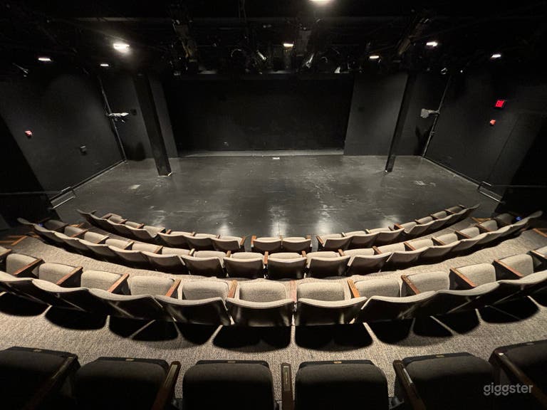 80-Seat Theatre Downtown Glendale - 1100 Sq. Ft 