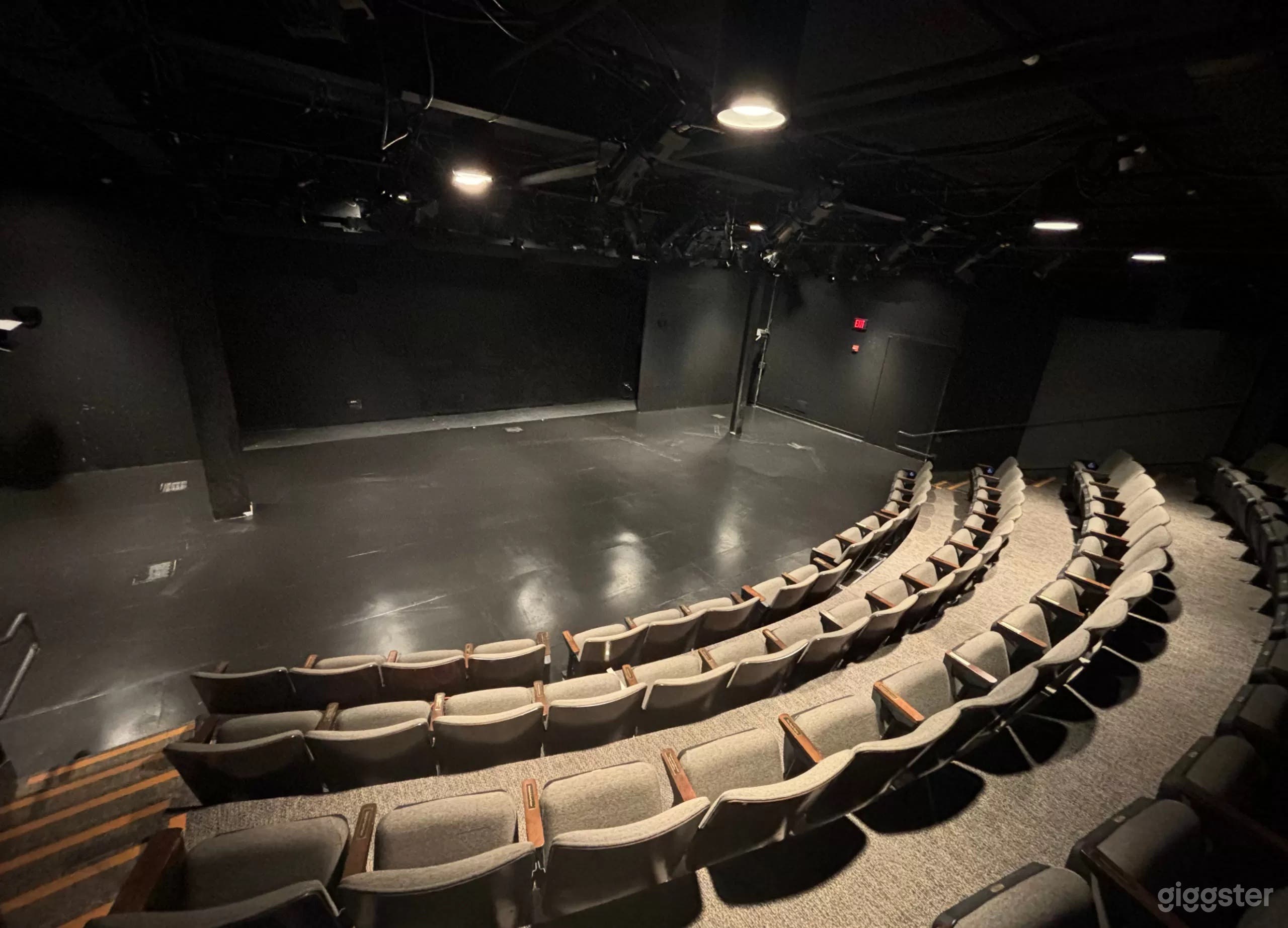 80-Seat Theatre Downtown Glendale - 1100 Sq. Ft Photo 3