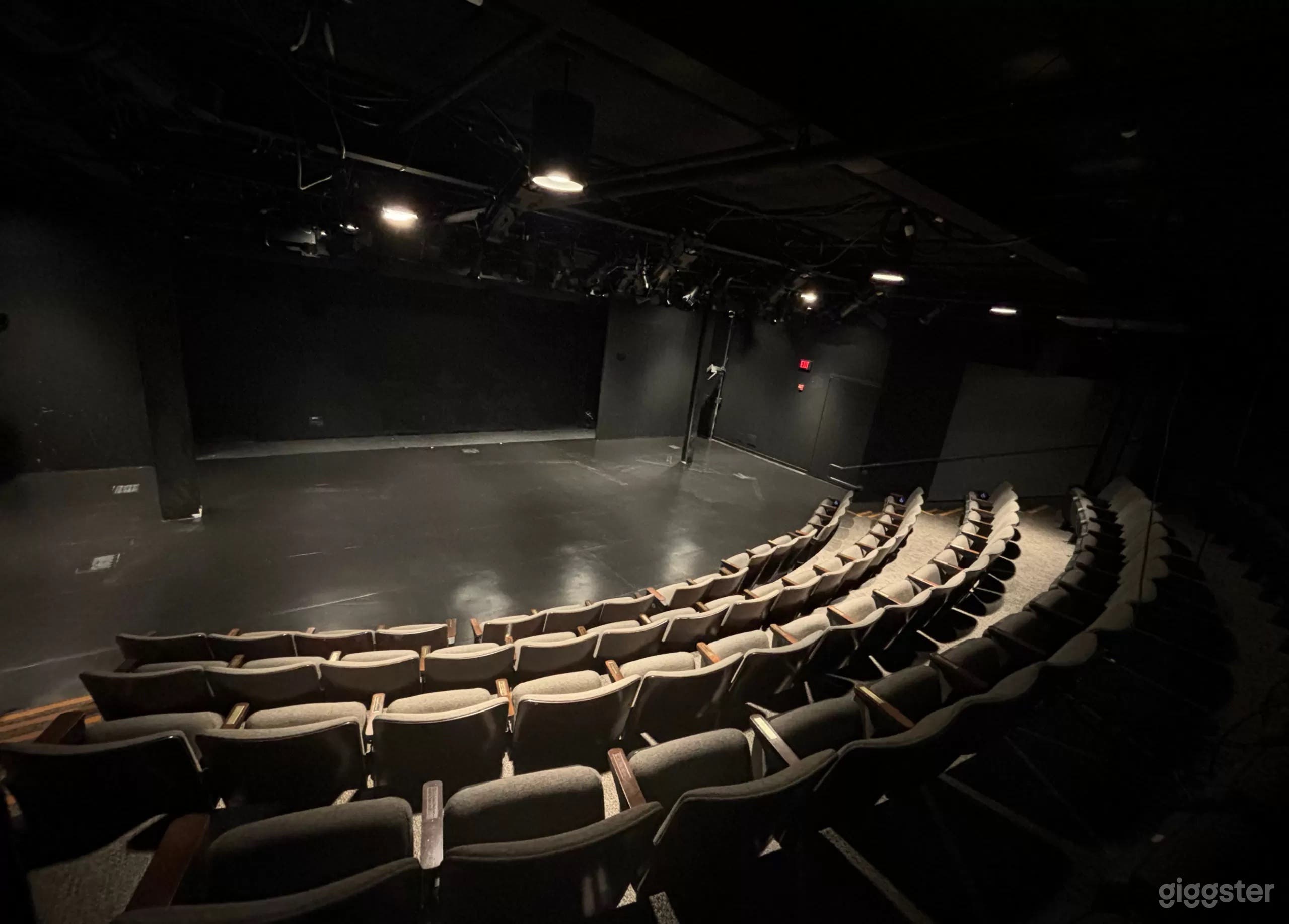80-Seat Theatre Downtown Glendale - 1100 Sq. Ft Photo 2