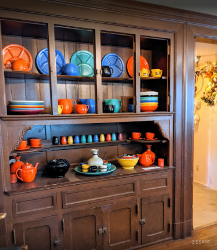 Beautiful Turn of the Century Two Story Art Museum Photo 4