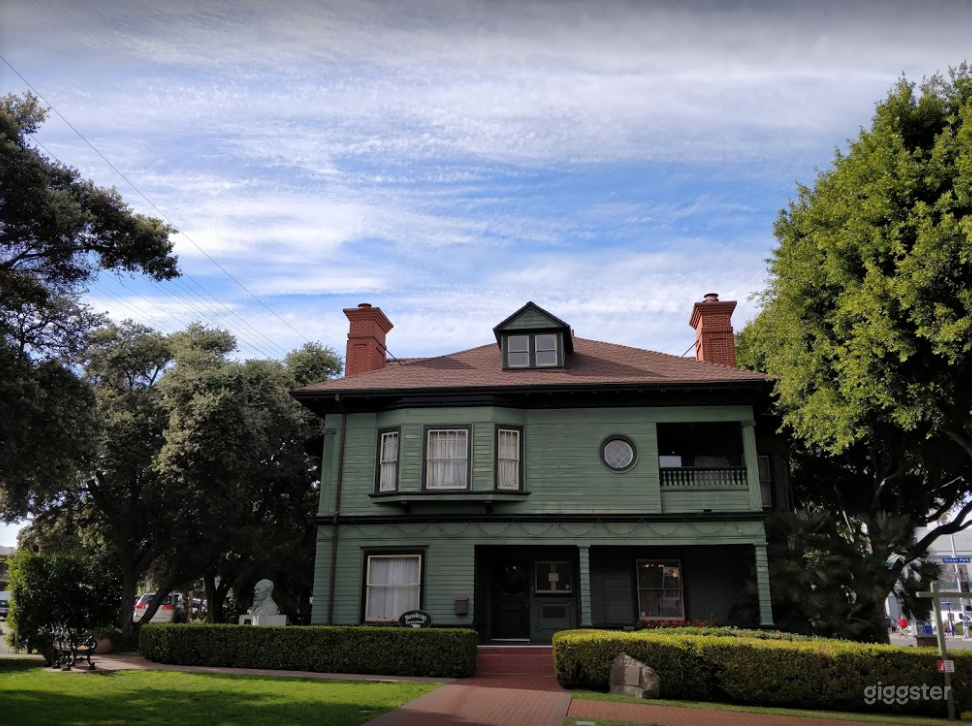 Beautiful Turn of the Century Two Story Art Museum Photo 1