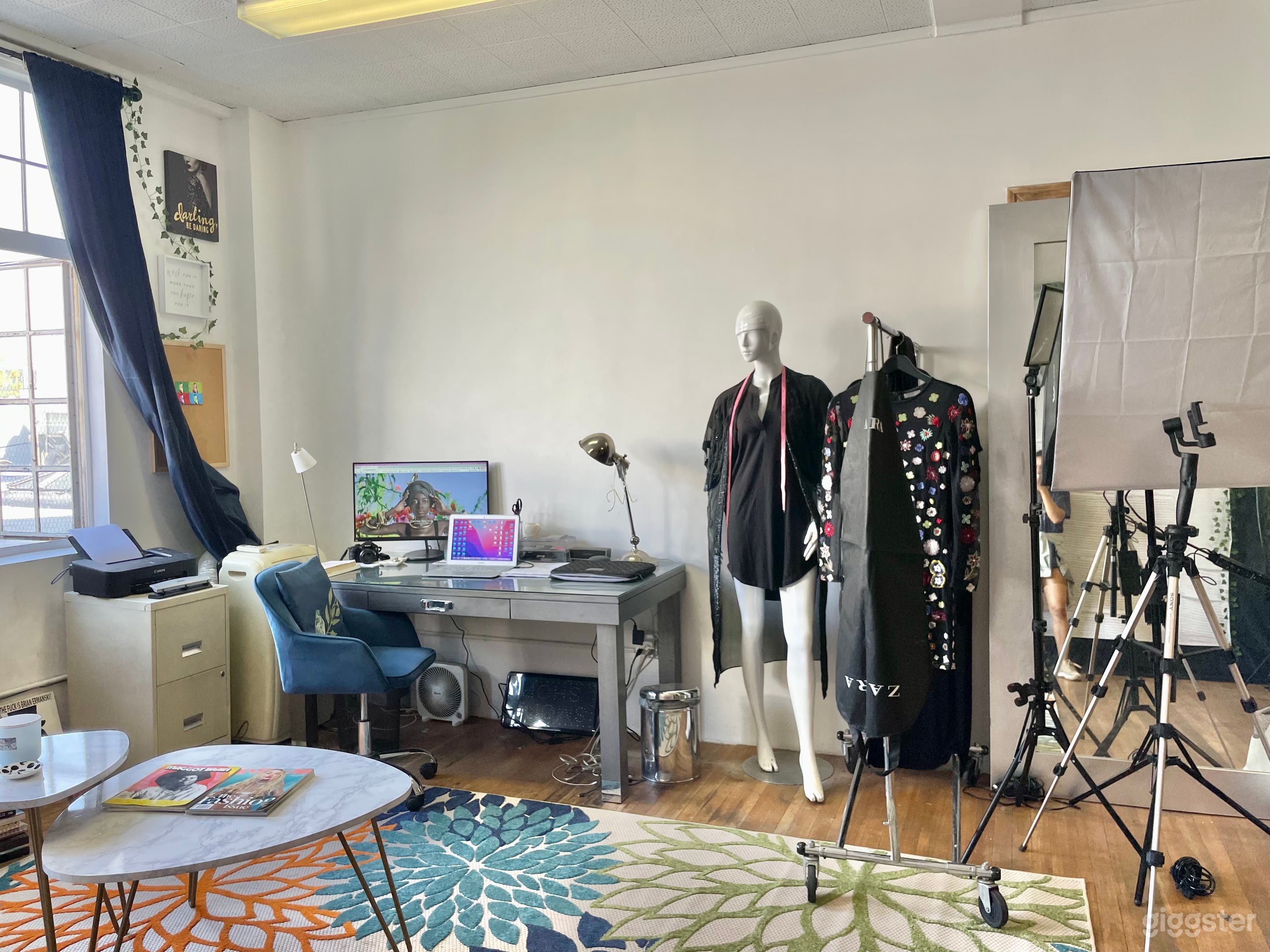 Old Hollywood Beautiful Photo and Film Studio Photo 3