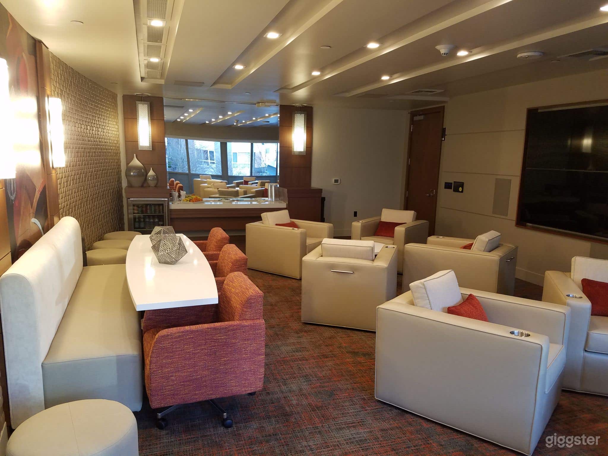 Cushy Media Room in Bellevue Photo 4