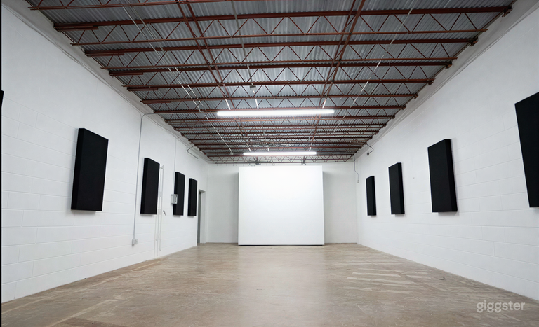  Studio B - Flexible Production Studio 