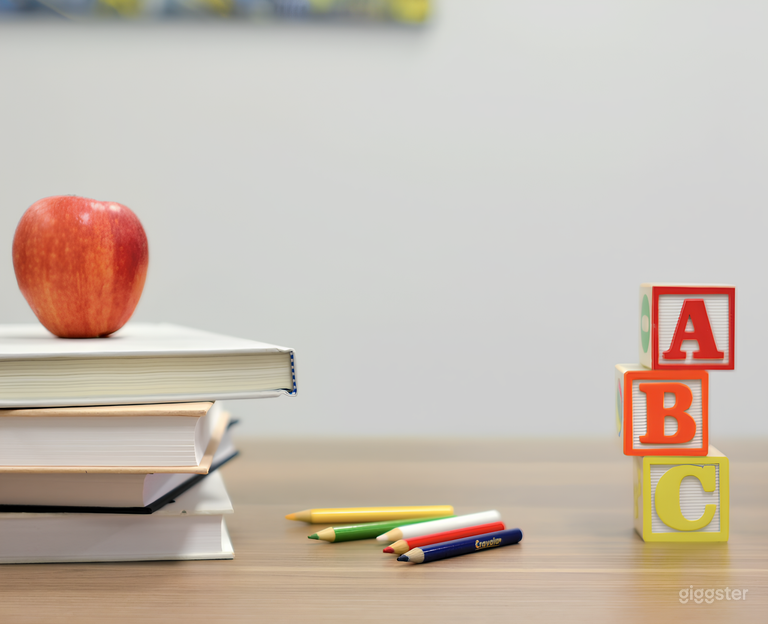  Salón compacto y moderno para funciones 