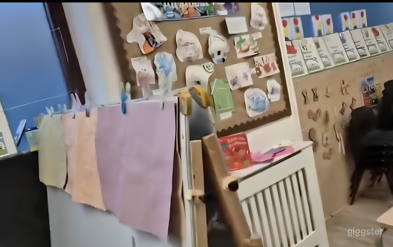  Salón compacto y moderno para funciones 