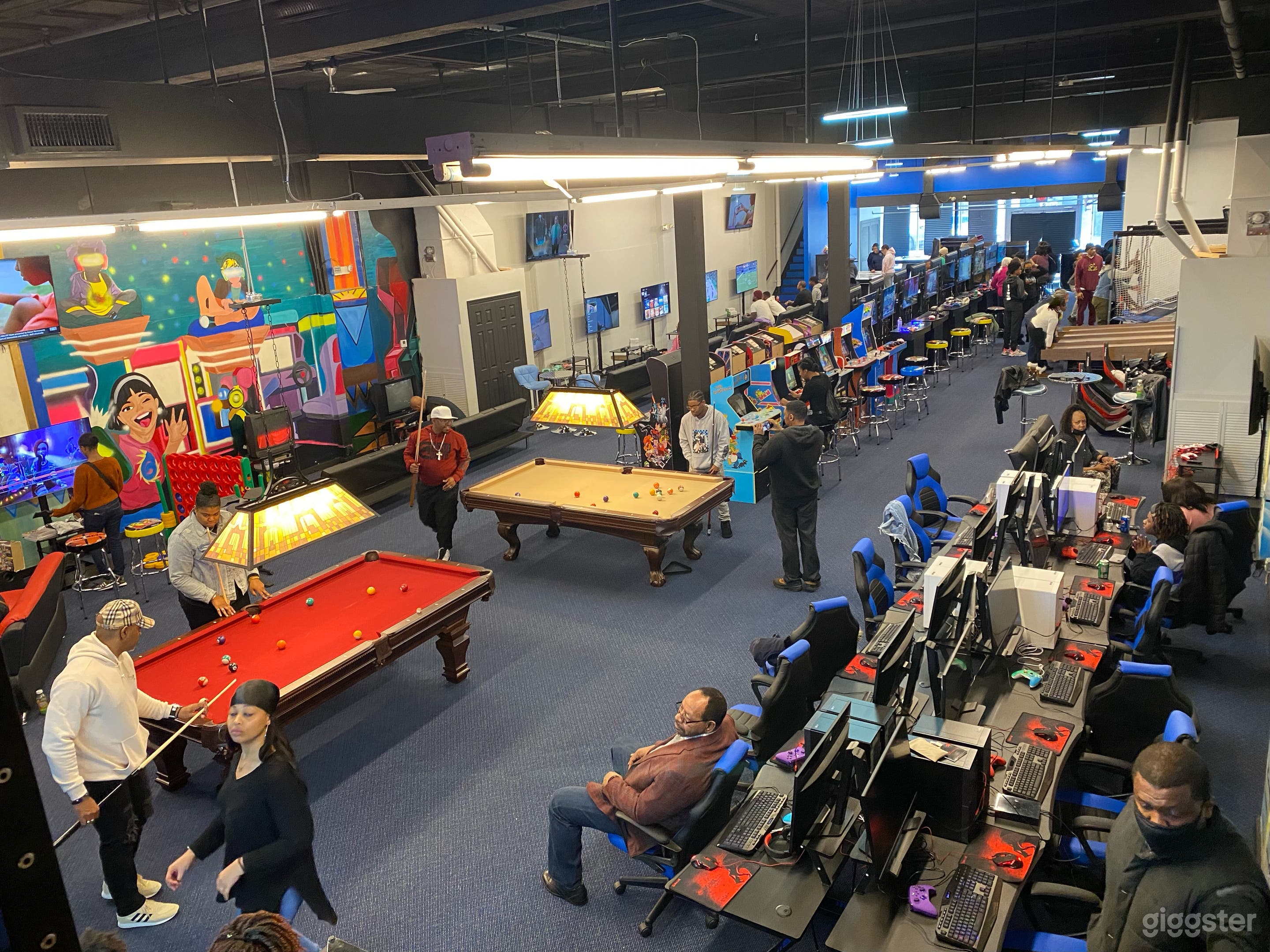 Exclusive loft in gaming lounge Photo 1