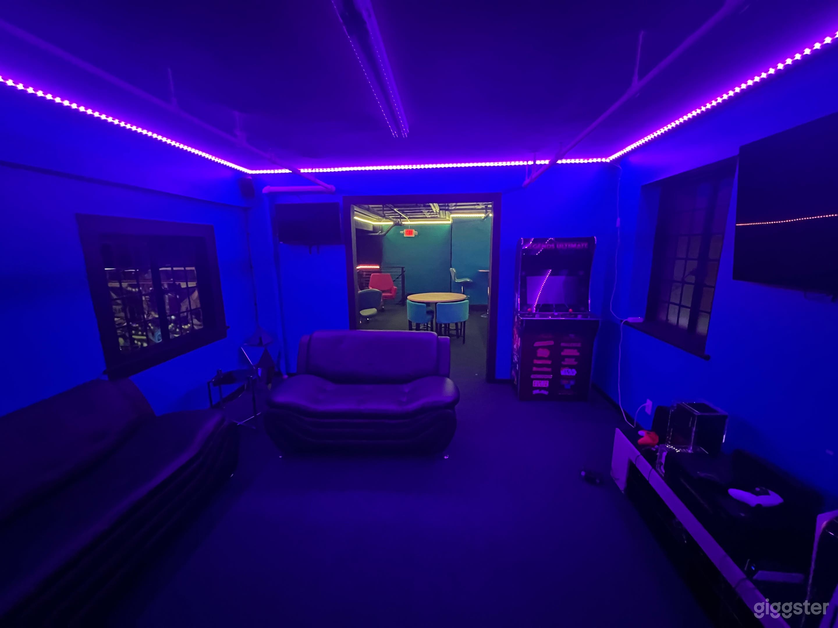 Exclusive loft in gaming lounge Photo 4