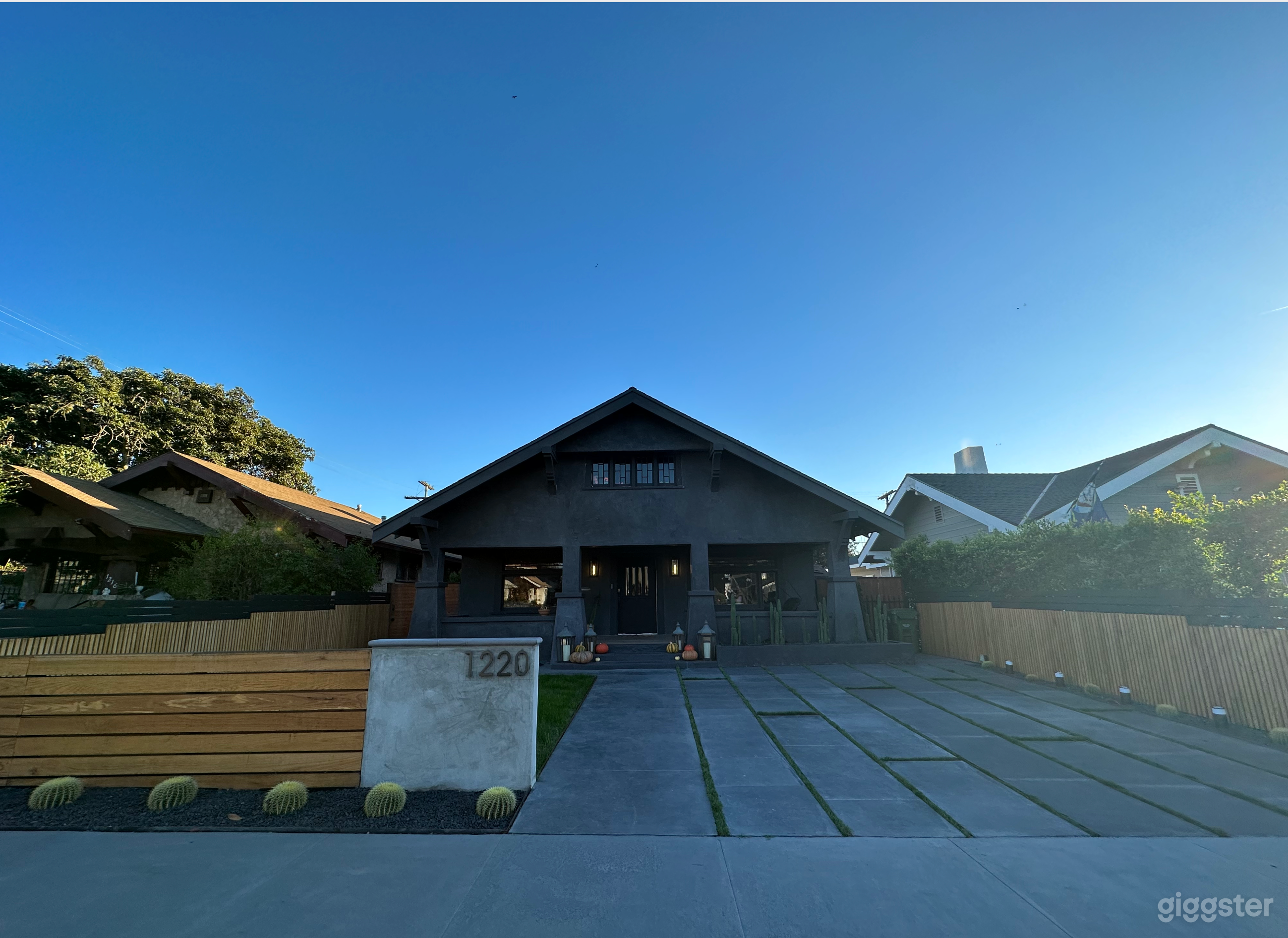 Modern Craftsman house in south LA Photo 3
