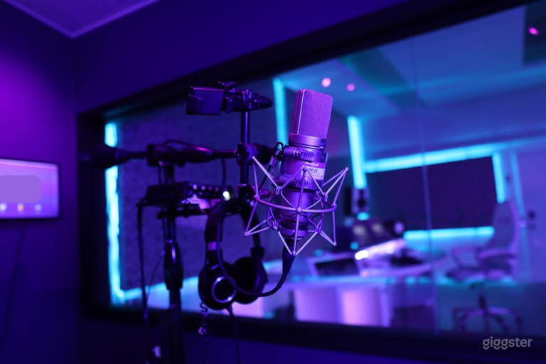  500 SQFT Top Rated Recording Studio Modern Style 