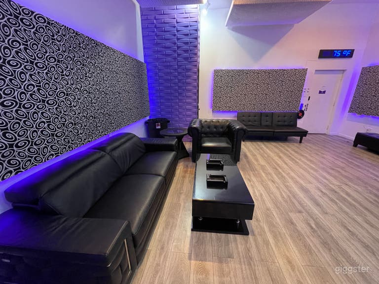  500 SQFT Top Rated Recording Studio Modern Style 