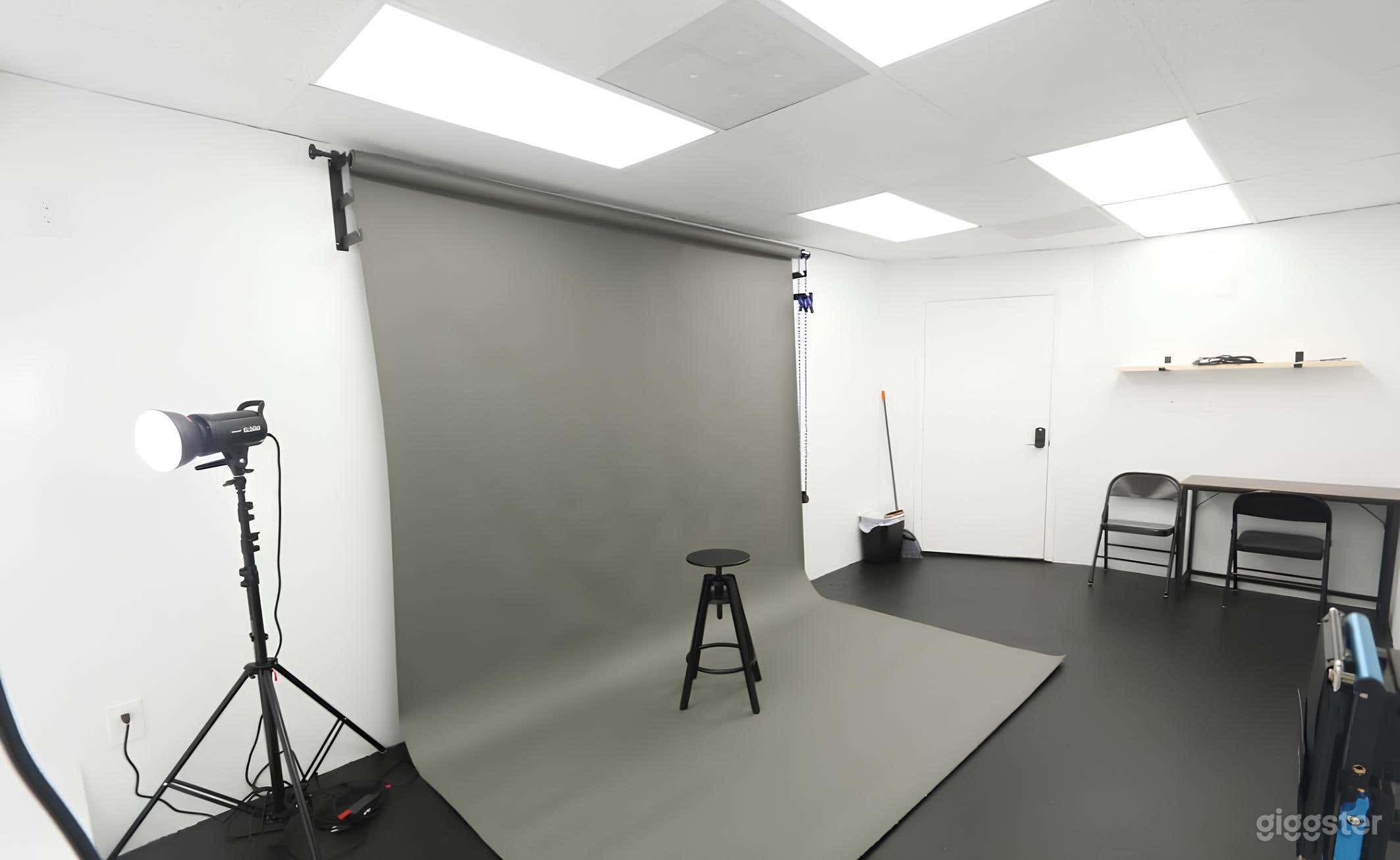 Downtown Photography Studio in Alexandria Photo 2