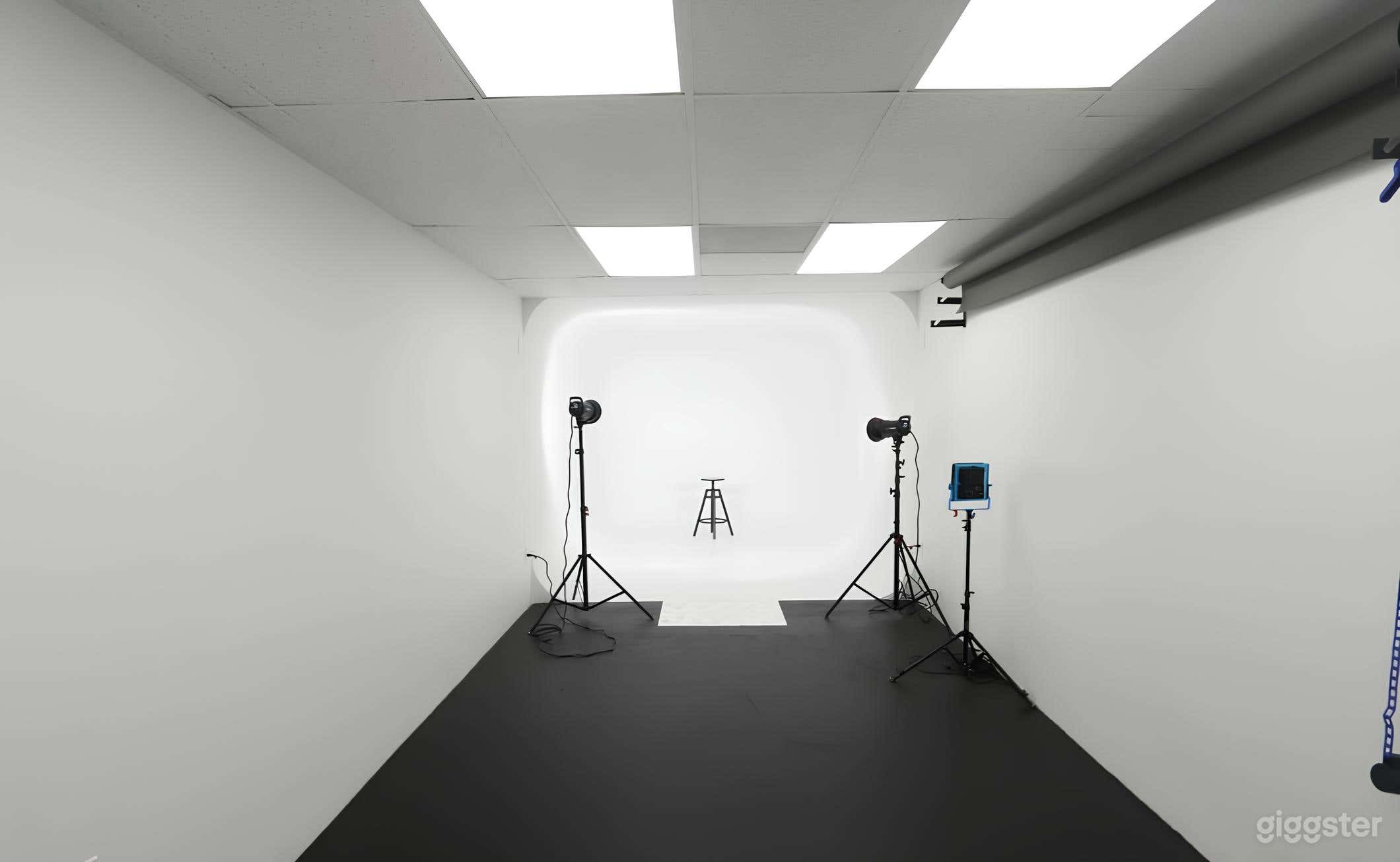 Downtown Photography Studio in Alexandria Photo 4